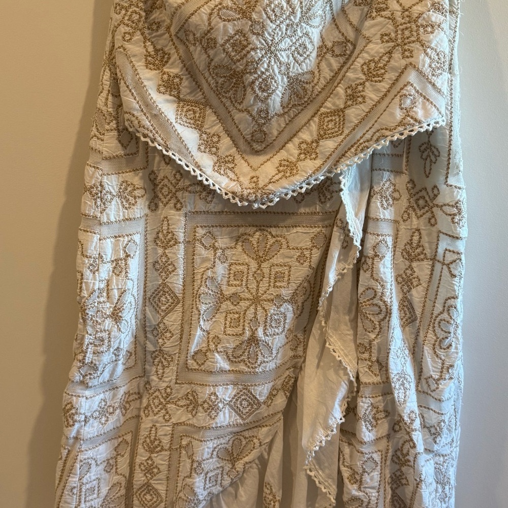 Embroidered Beige Skirt